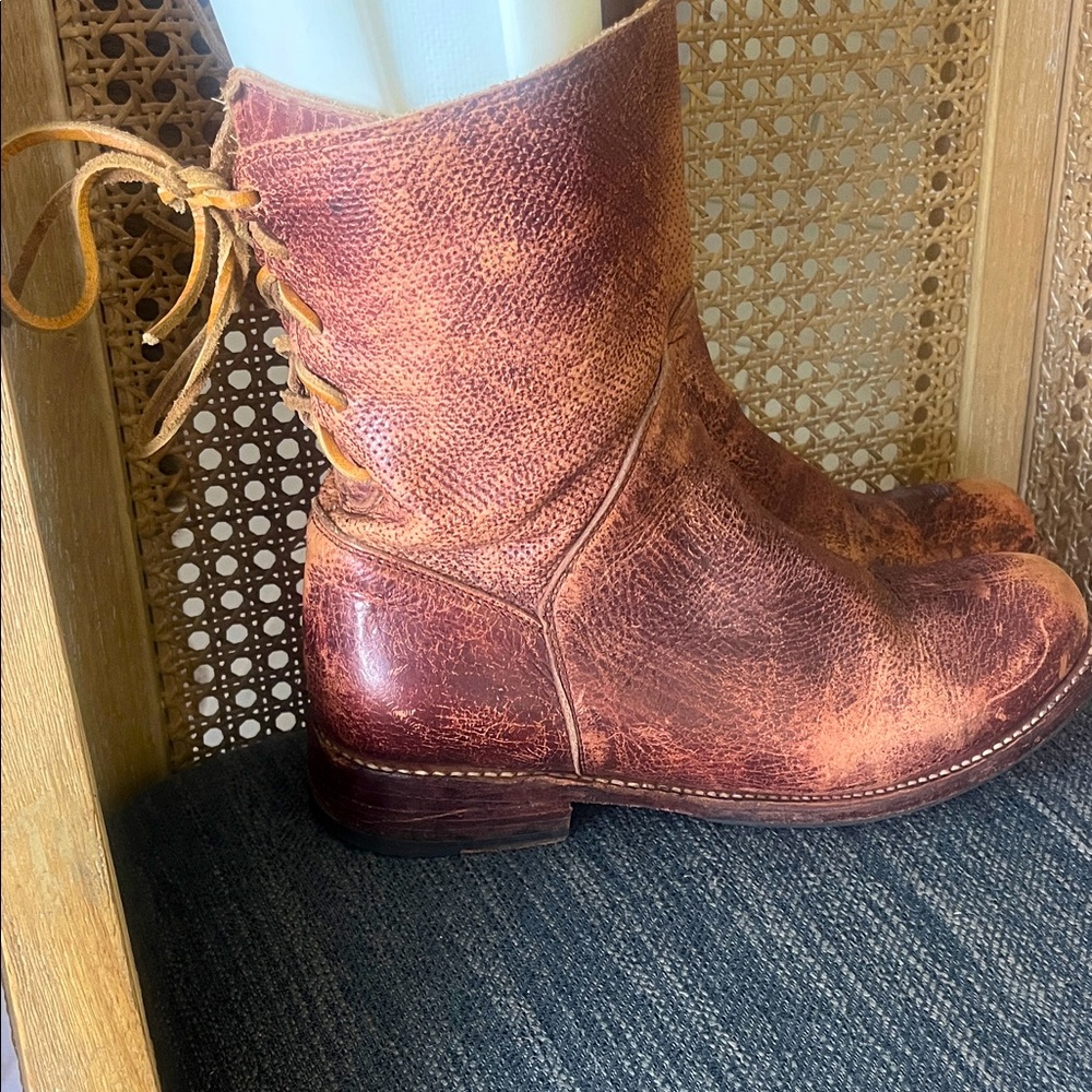 Gorgeous Bed Stu Newark distressed leather lease back healed boots size 8 - Picture 3 of 11